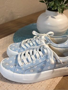 Sincerely Jules Light Blue Daisy Canvas Sneakers